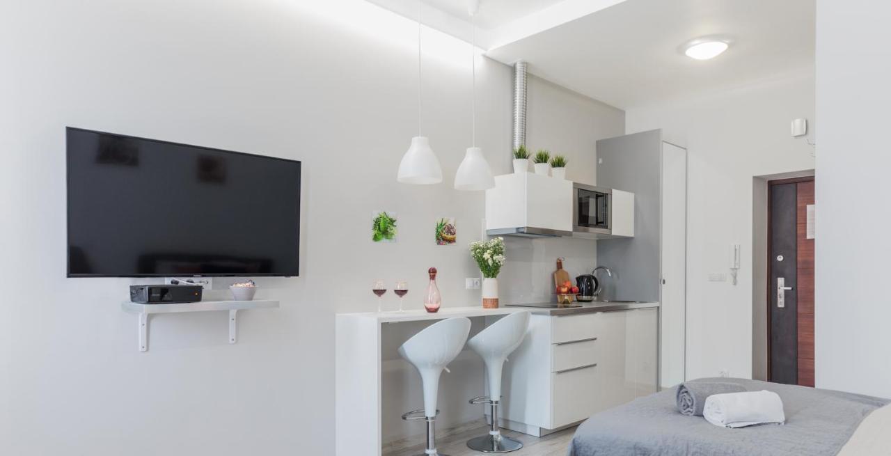 Palm Aparts Apartment